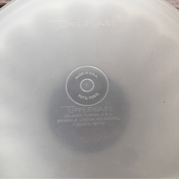 Tupperware Jello Mold Set, Measure Cups, water bottle containers - Picture 11 of 16